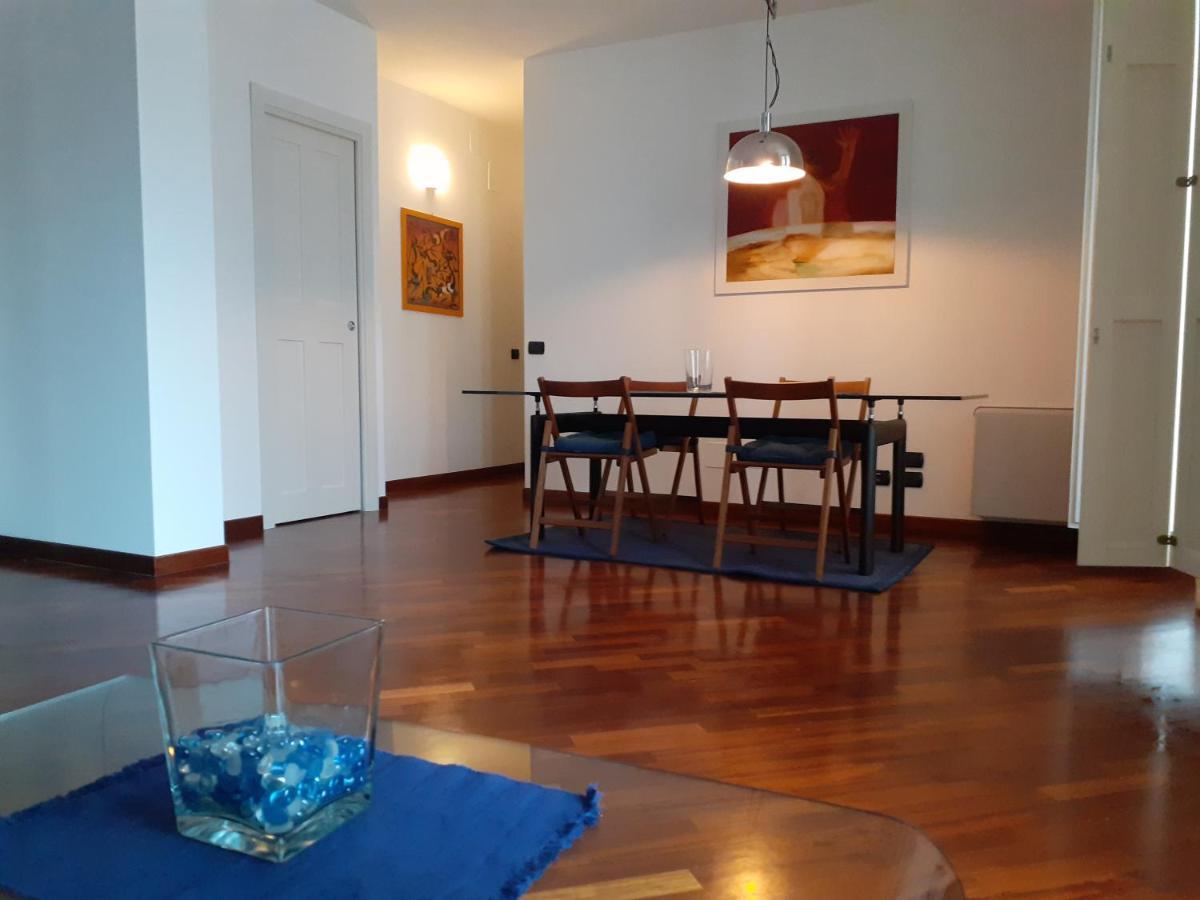 Olimpia Apartment City Center 萨莱诺 外观 照片