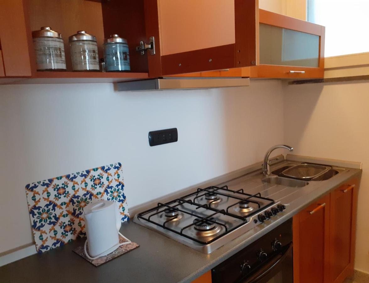 Olimpia Apartment City Center 萨莱诺 外观 照片