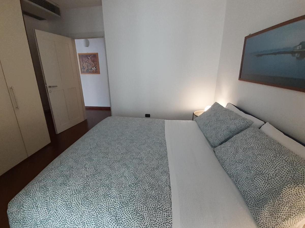 Olimpia Apartment City Center 萨莱诺 外观 照片